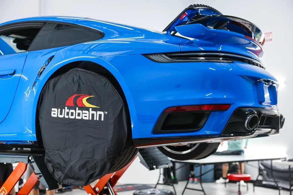 How Autobahn Ceramic Coatings Provide Superior Protection for Your Car’s Paint